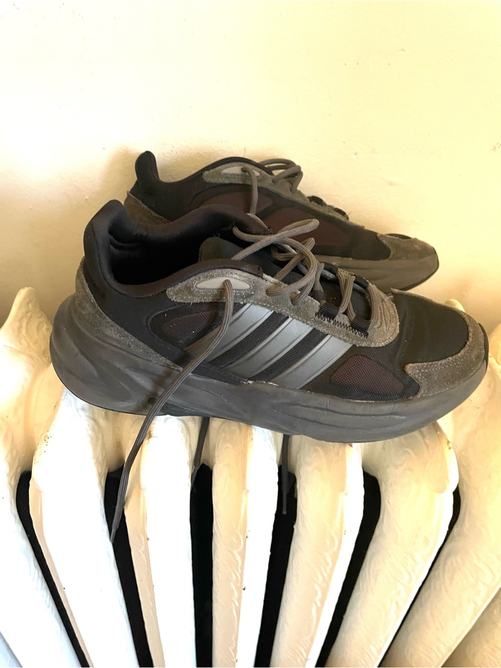 Womens Adidas Black and Gray Casual Sneakers - Picture 2 of 5